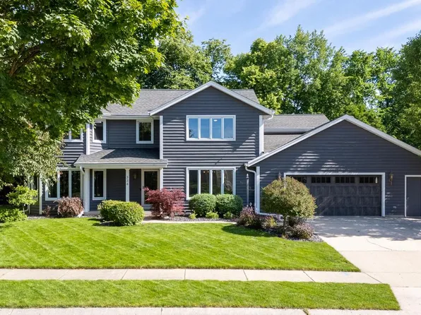 334 Juniper COURT, Grafton, WI 53024