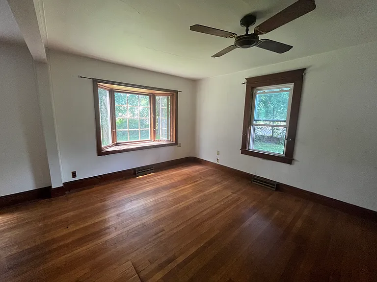 402 South St — Photo 3