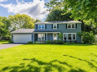 22 Lookout View Rd, Fairport, NY 14450