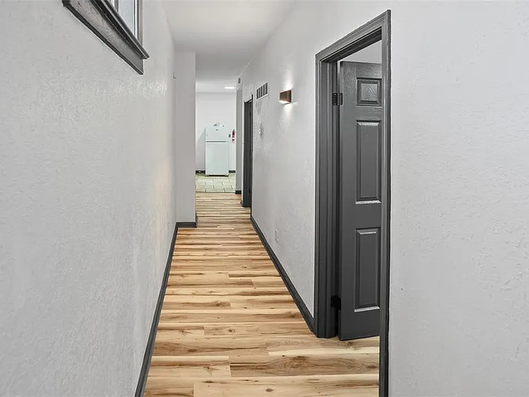 821 Niedringhaus Ave #A — Photo 9