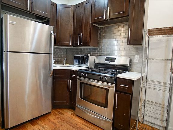 4th image of 123 Lewis Ave #222