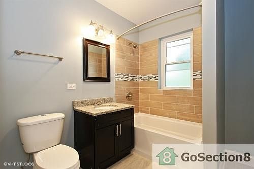 3rd image of 7649 S Essex Ave