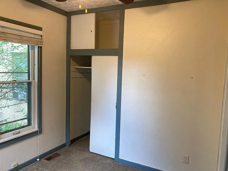120 N Chestnut St — Photo 9