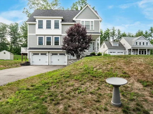 12 Boulder Drive, Newmarket, NH 03857