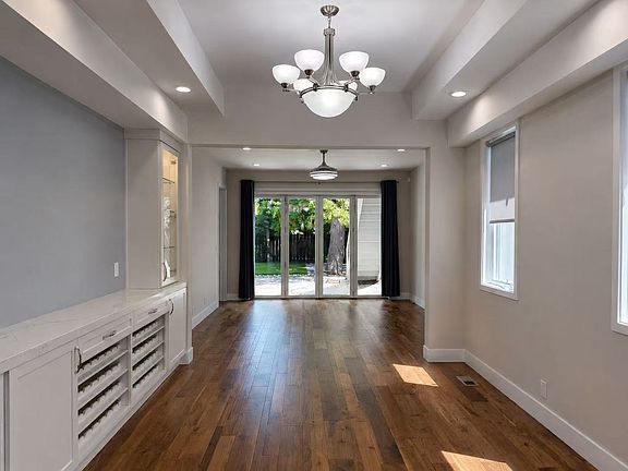 5th image of 1372 University Ave