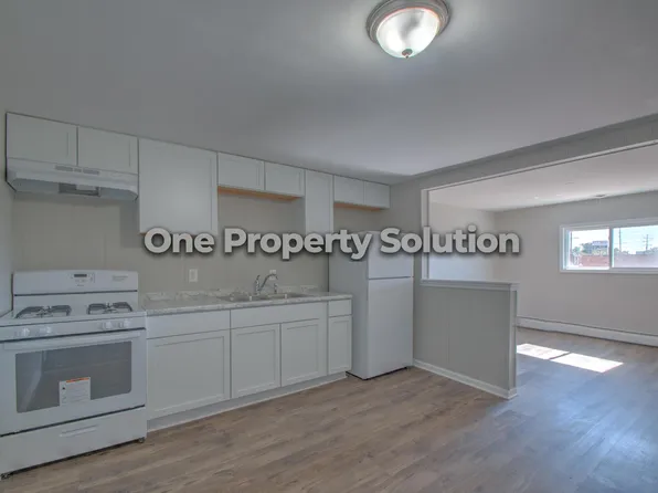 5284 Broadway St, Merrillville, IN