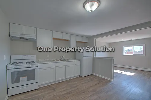 5284 Broadway St Photo 1