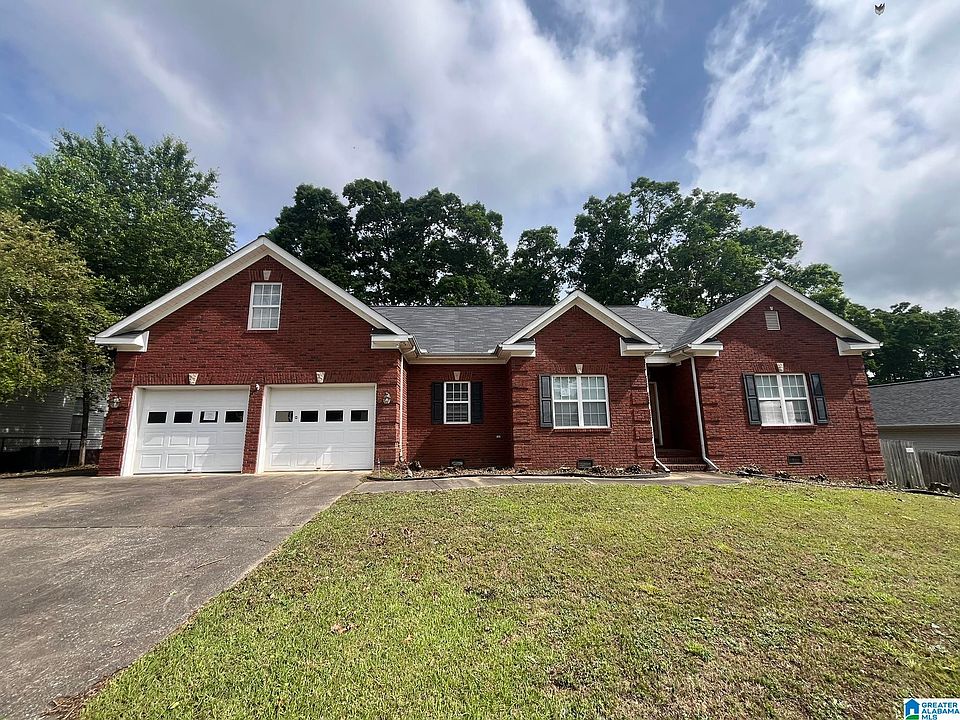 1st image of 366 Lillian Ln