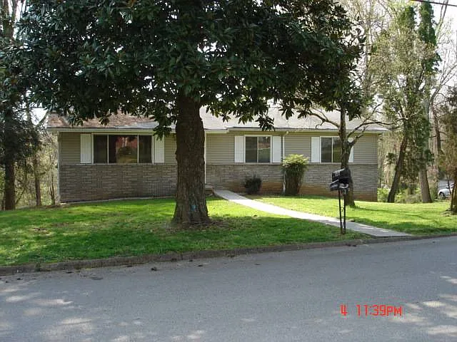 Building Photo - 7516 Luscombe Dr