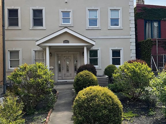 3rd image of 125 S 12th St #2