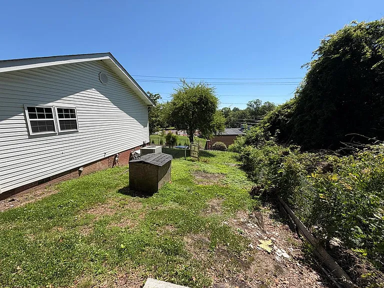 807 Trammell St — Photo 14