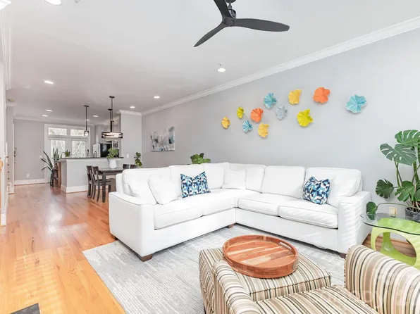 239 N Dotger Ave APT F7, Charlotte, NC 28207