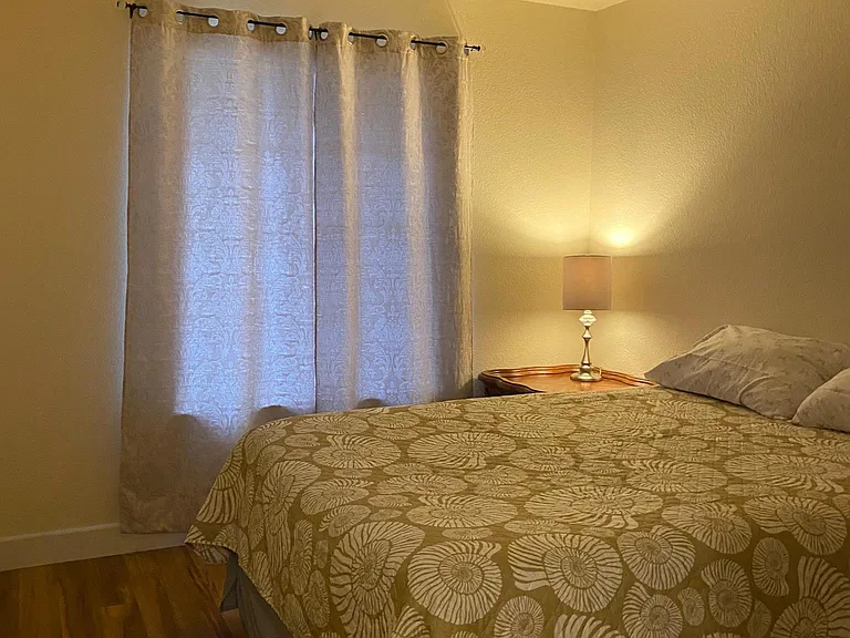 2453 Drummond Dr — Photo 18