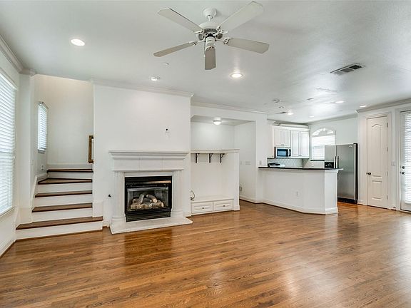 3rd image of 6636 Airline Rd