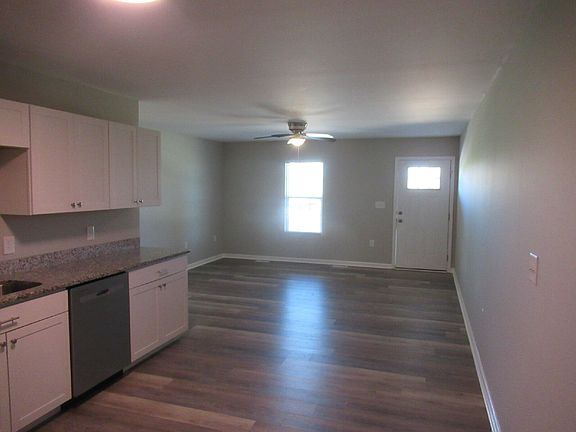 4th image of 405 Northbrook Iii School Rd