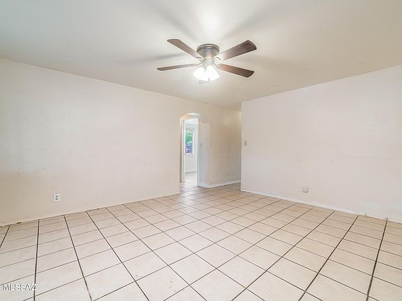 4th image of 7018 S Leary Dr
