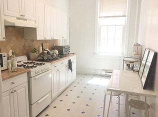 251 S 16th St #2E, Philadelphia, PA 19102