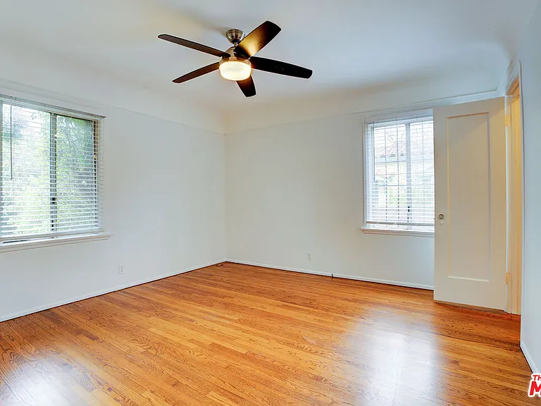 10372 Tennessee Ave — Photo 16
