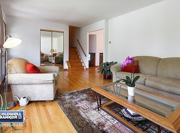 3rd image of 8548 W Sun Valley Dr