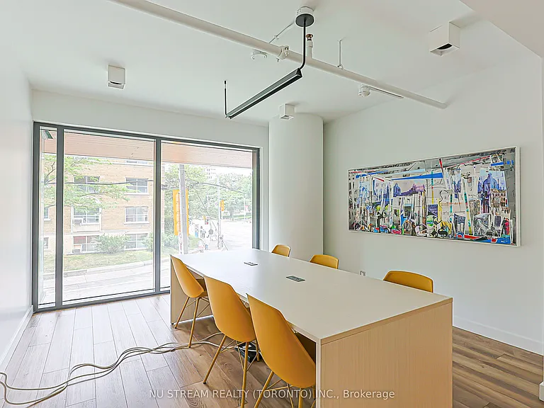 203 College St #905 — Photo 37