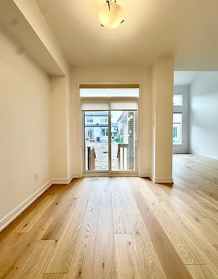 171 Bliss Cres — Photo 4