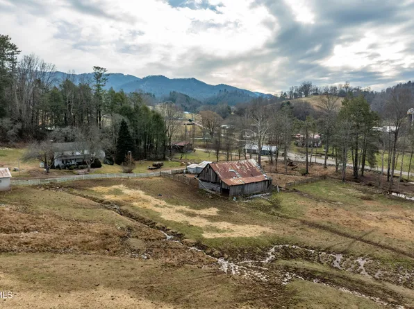 517 Mill Creek Rd, Mountain City, TN 37683