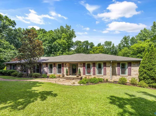 407 Old Brompton Ln, Killen, AL 35645