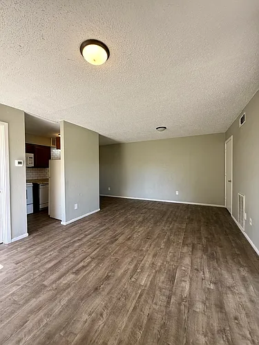 1505 Bradley St Photo 1