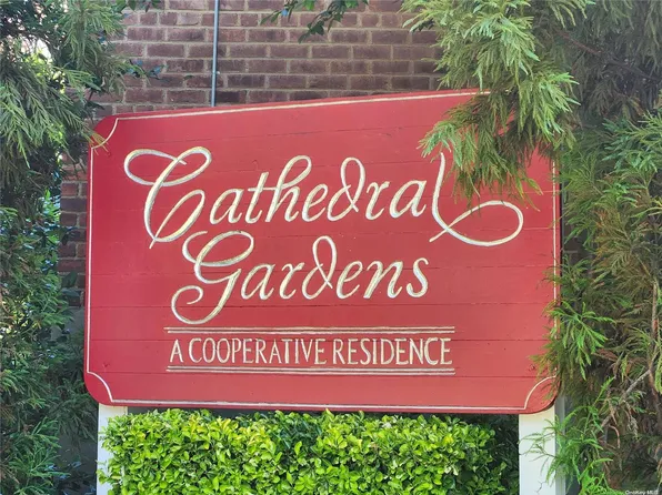 36 Cathedral Avenue #3D, Hempstead, NY 11550