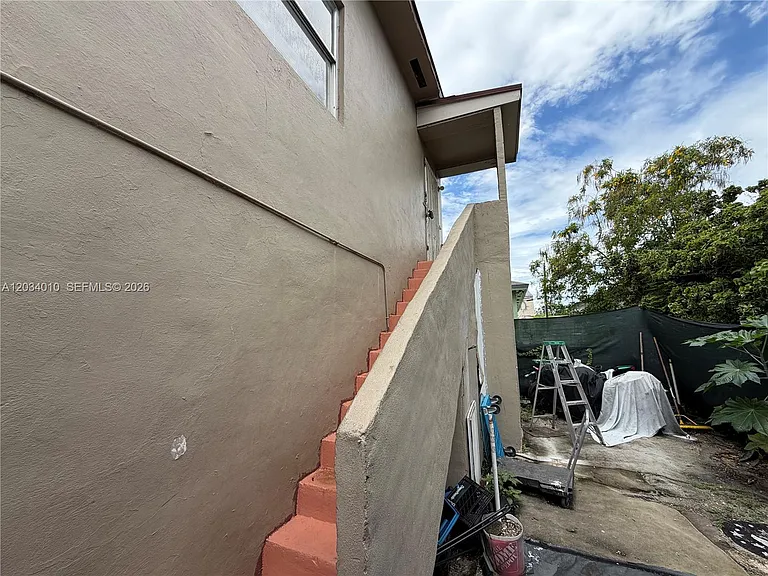 1579 NW 68th St #B — Photo 2
