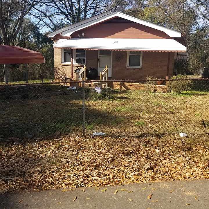 1st image of 920 Logan St