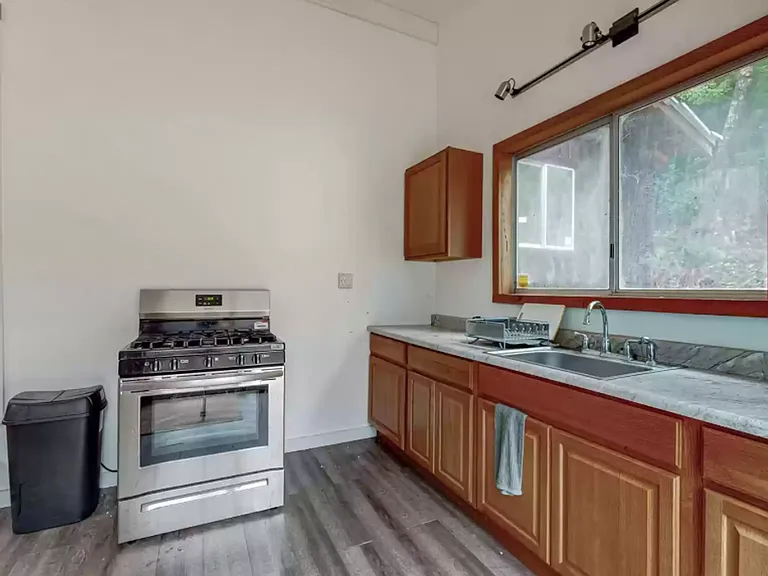 4612 Greenwood Heights Dr — Photo 10
