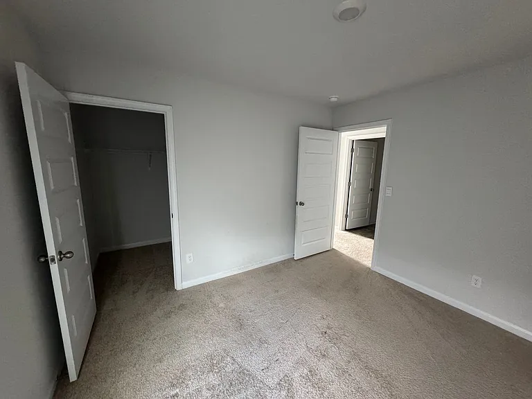 430 Whitby St — Photo 15
