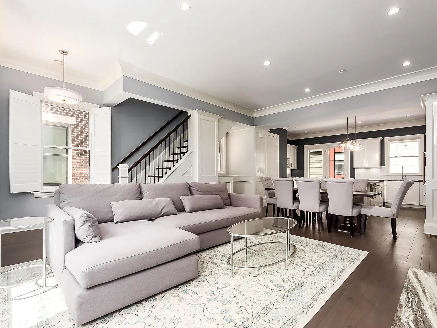 122 W Starr Ave — Photo 3