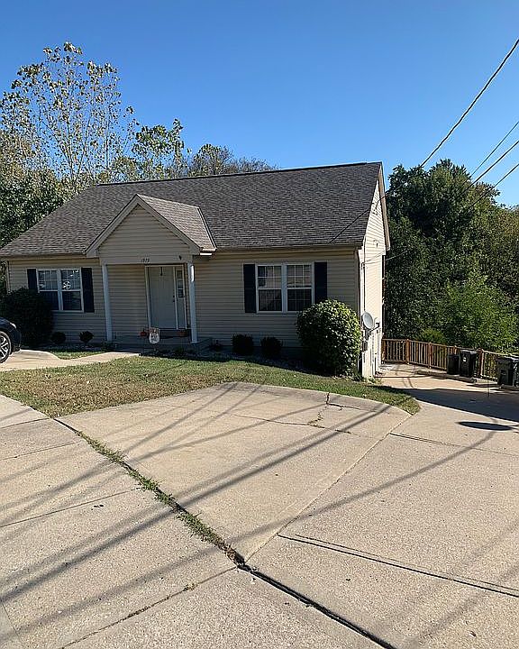 1st image of 1979 Pieck Dr