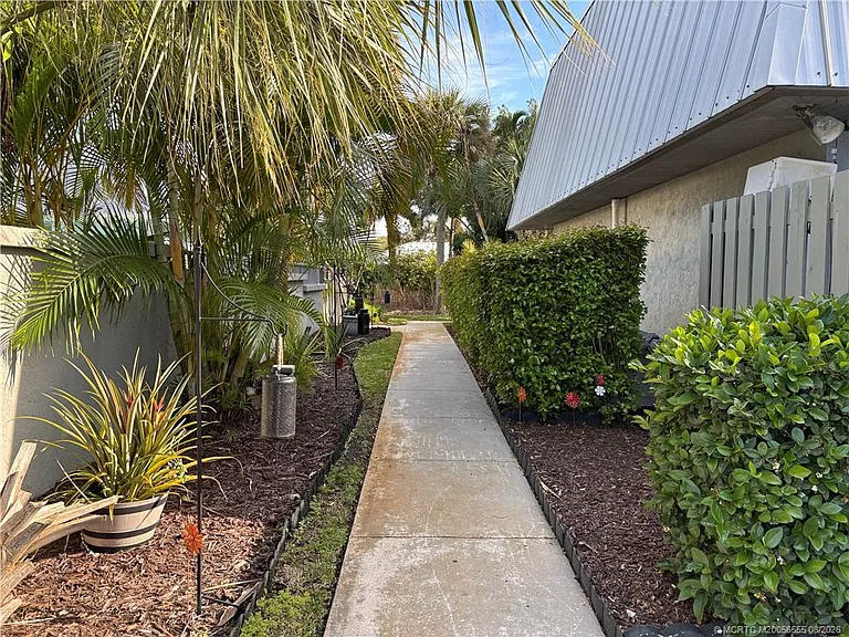 3828 SE Jefferson St — Photo 2