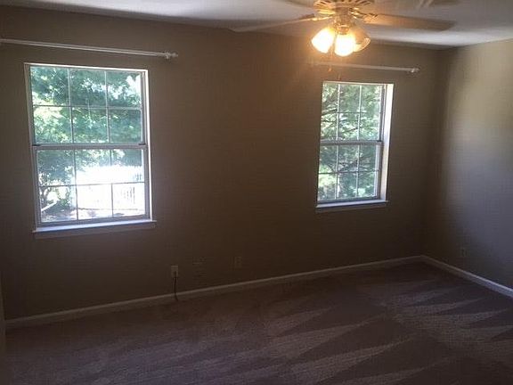 5th image of 1272 Carriage Park Dr