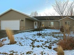 303 Versailles Ave, Bismarck, ND 58503