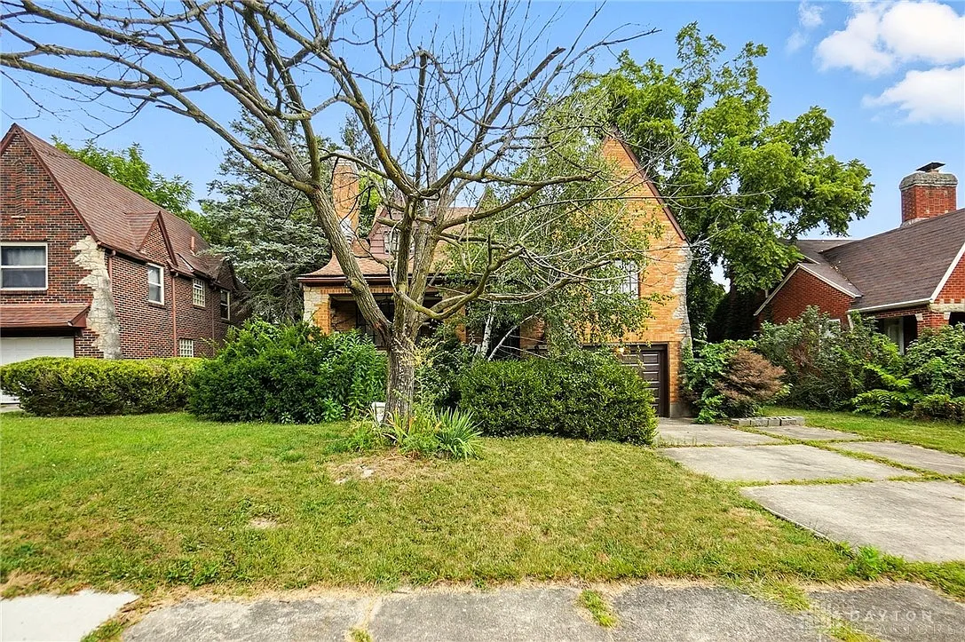 49 W Maplewood Ave photo 1
