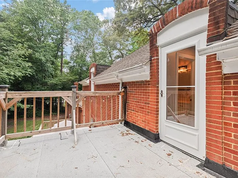 1433 Williams Cir — Photo 36