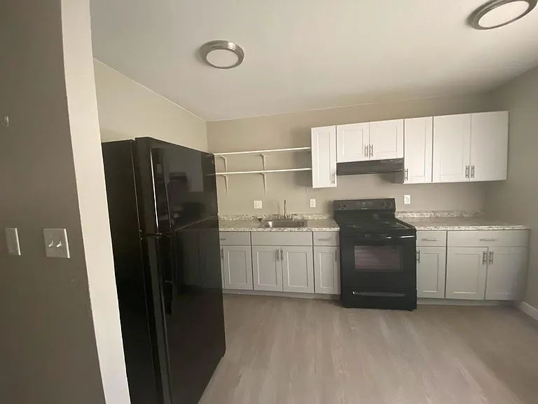 1435 Kingston St #1 — Photo 2