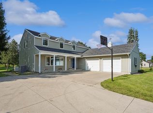 1144 Hawley St, Jesup, IA 50648