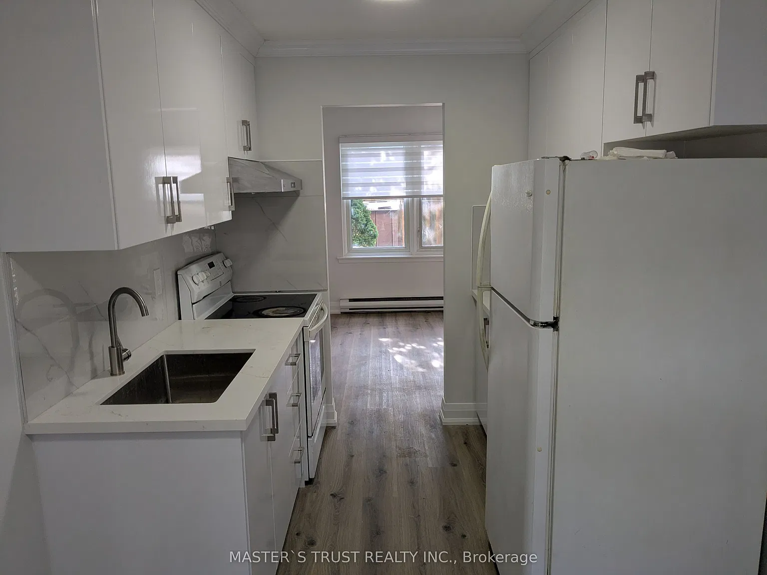 3 bed, $3,000 — Photo 4