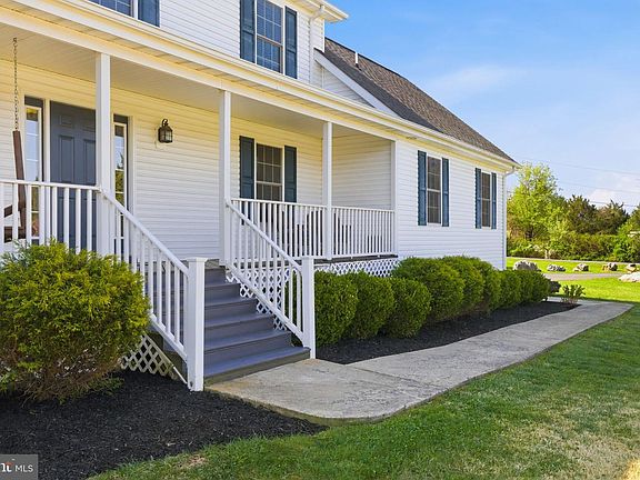 5th image of 75 Oak Hill Dr