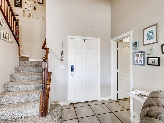 5th image of 312 Arrowbird Ave