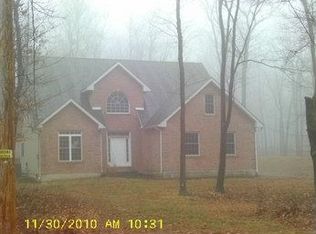 7205 Falstaff Dr, Tobyhanna, PA