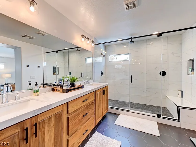 1041 Chestnut Chase St — Photo 18