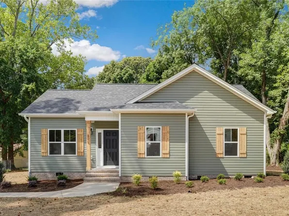 806 Summit Ave, Reidsville, NC 27320