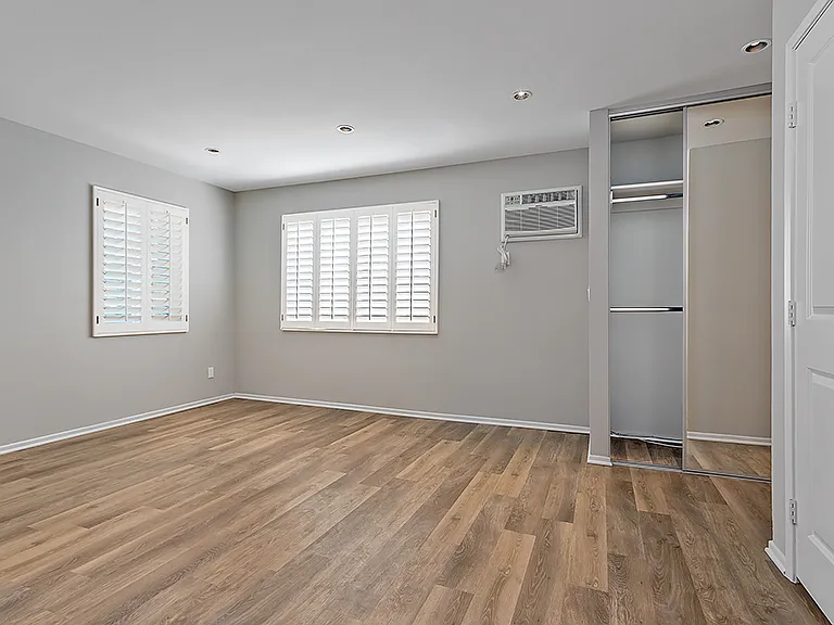 3602 Green Ave — Photo 5