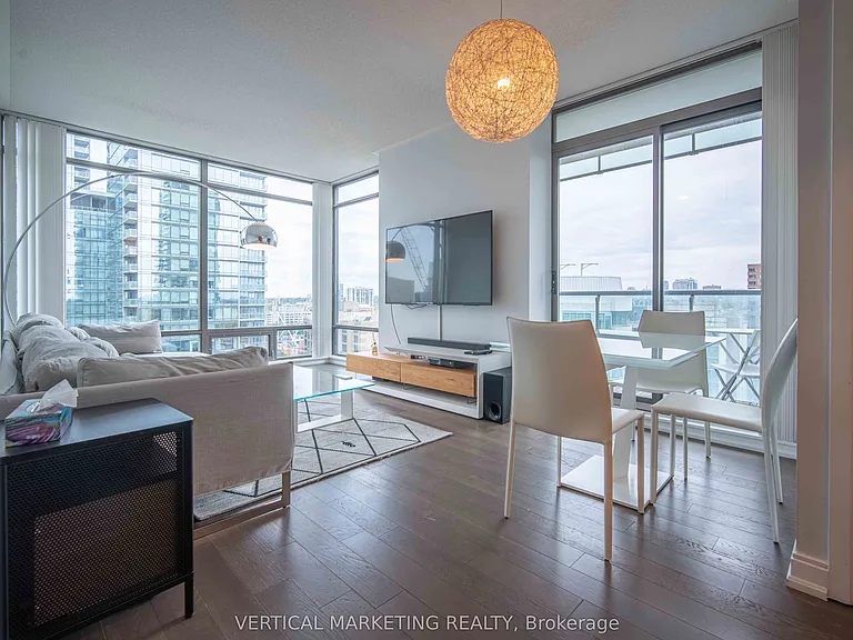 18 Yorkville Ave #1707 — Photo 25